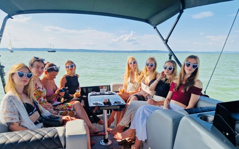 Csapatépítés a Balatonon