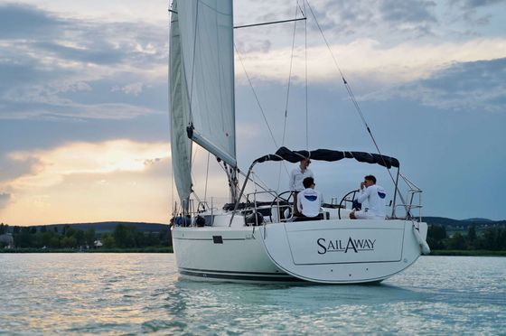 Hajóbérlés Siófok — Hanse 385 vitorlás